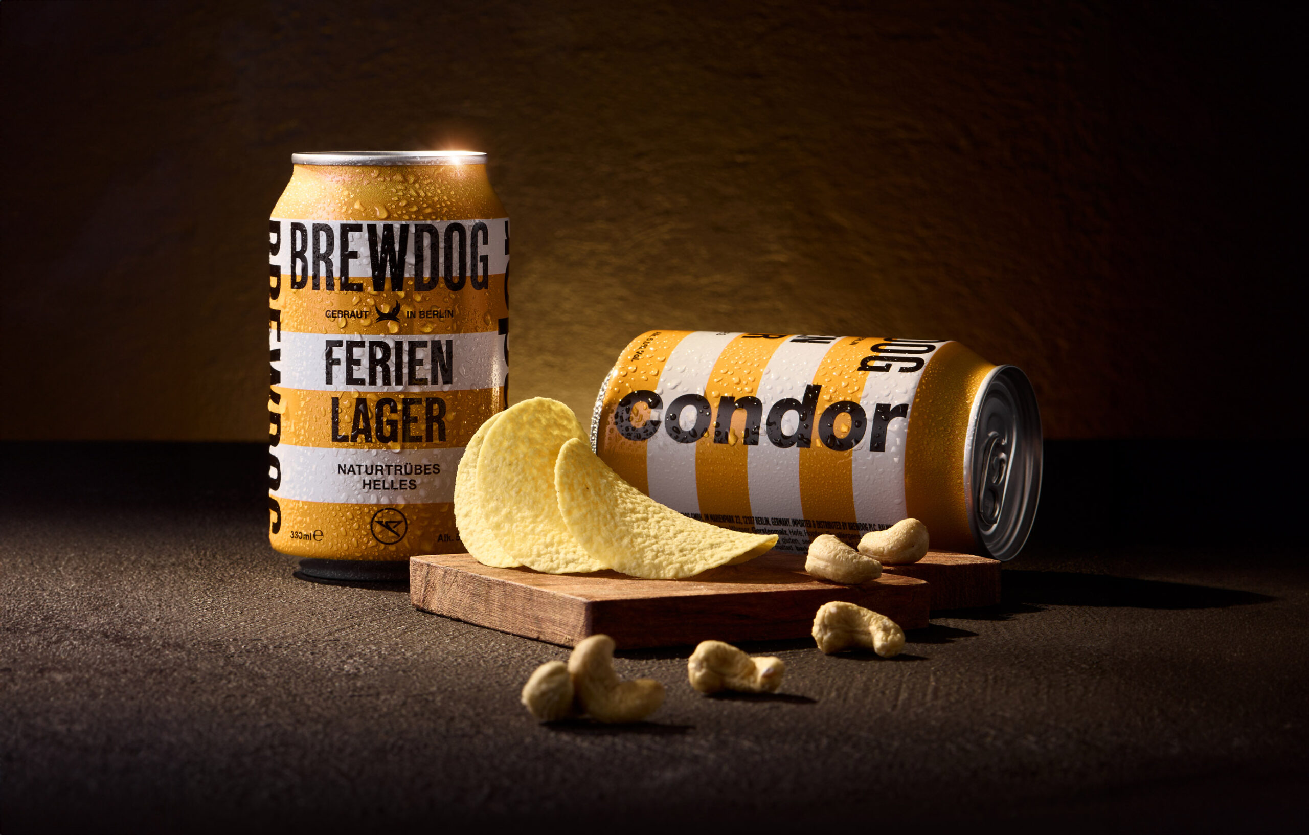 Condor Skyline Cafe Speisen Brewdog Ferien Lager mit Chips und Nüssen